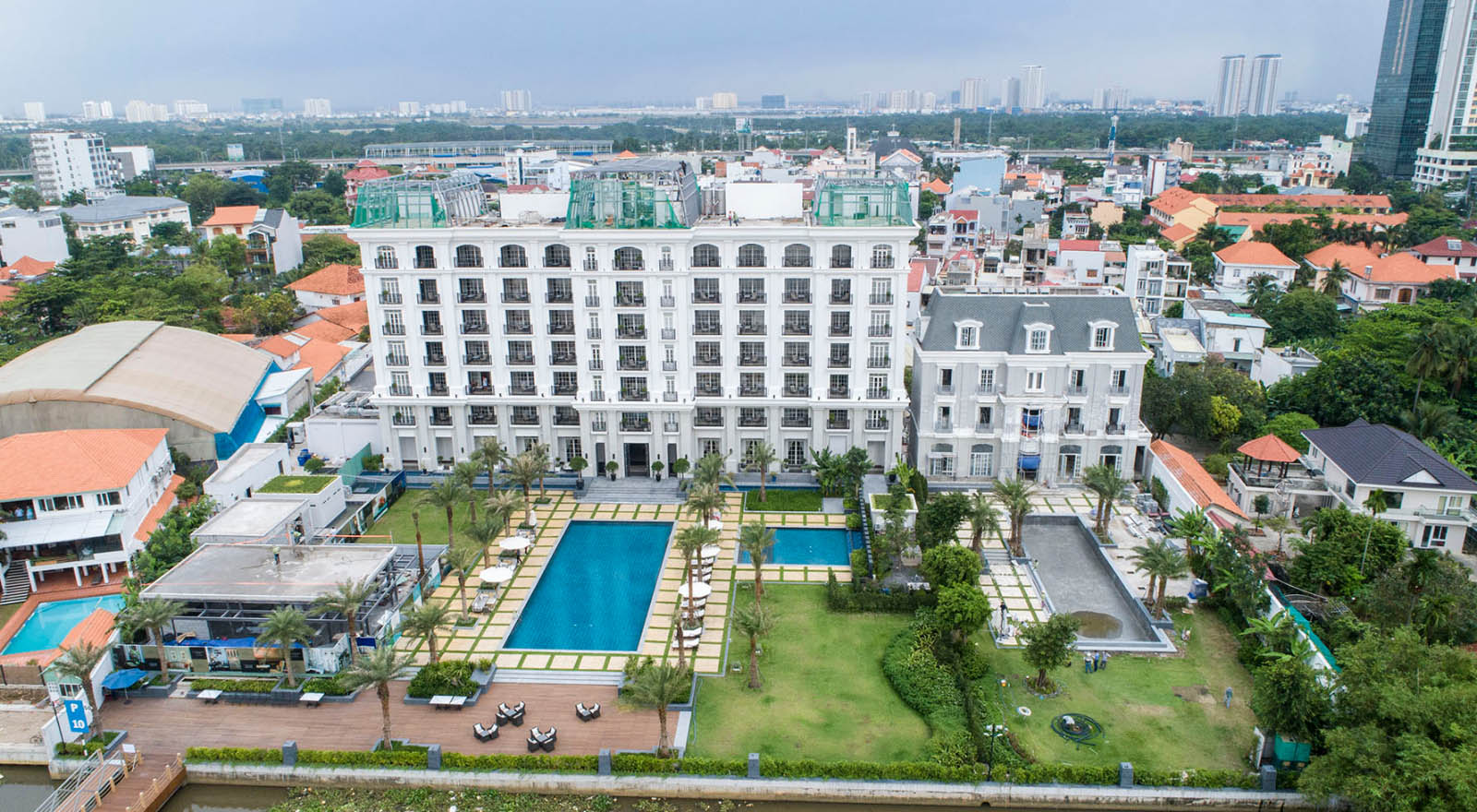 Nhiều hạng mục tại dự án khách sạn Mia Saigon có dấu hiệu xây dựng sai phép?