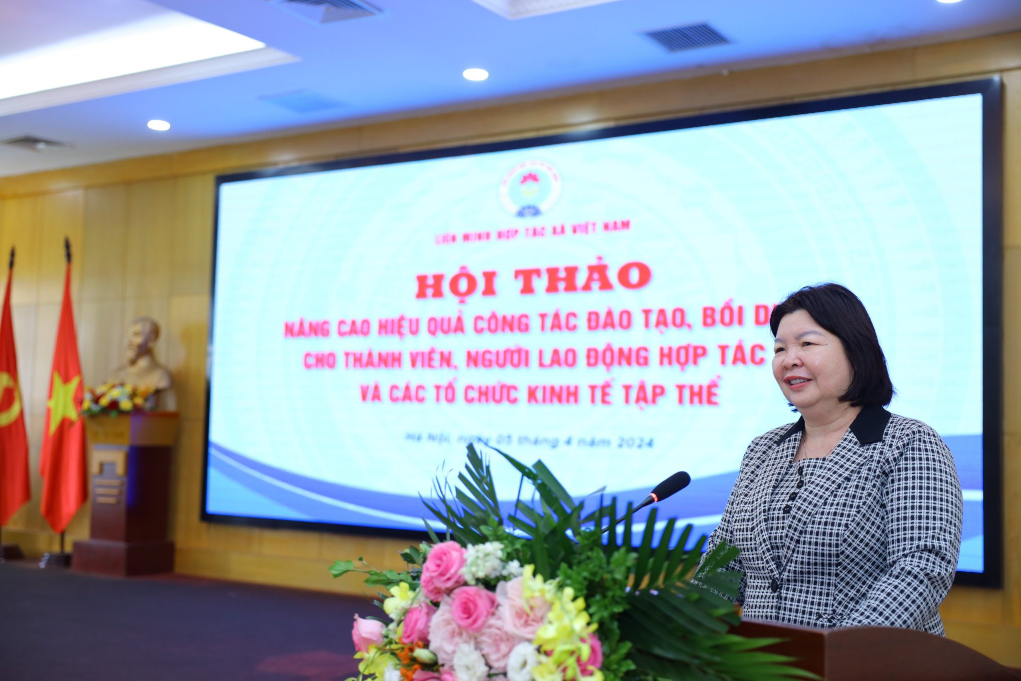 Giải 'bài toán' thu hút nguồn nhân lực cho các HTX