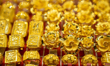 Vàng nhẫn ‘quay đầu’ lùi dần về mốc 76 triệu đồng/lượng