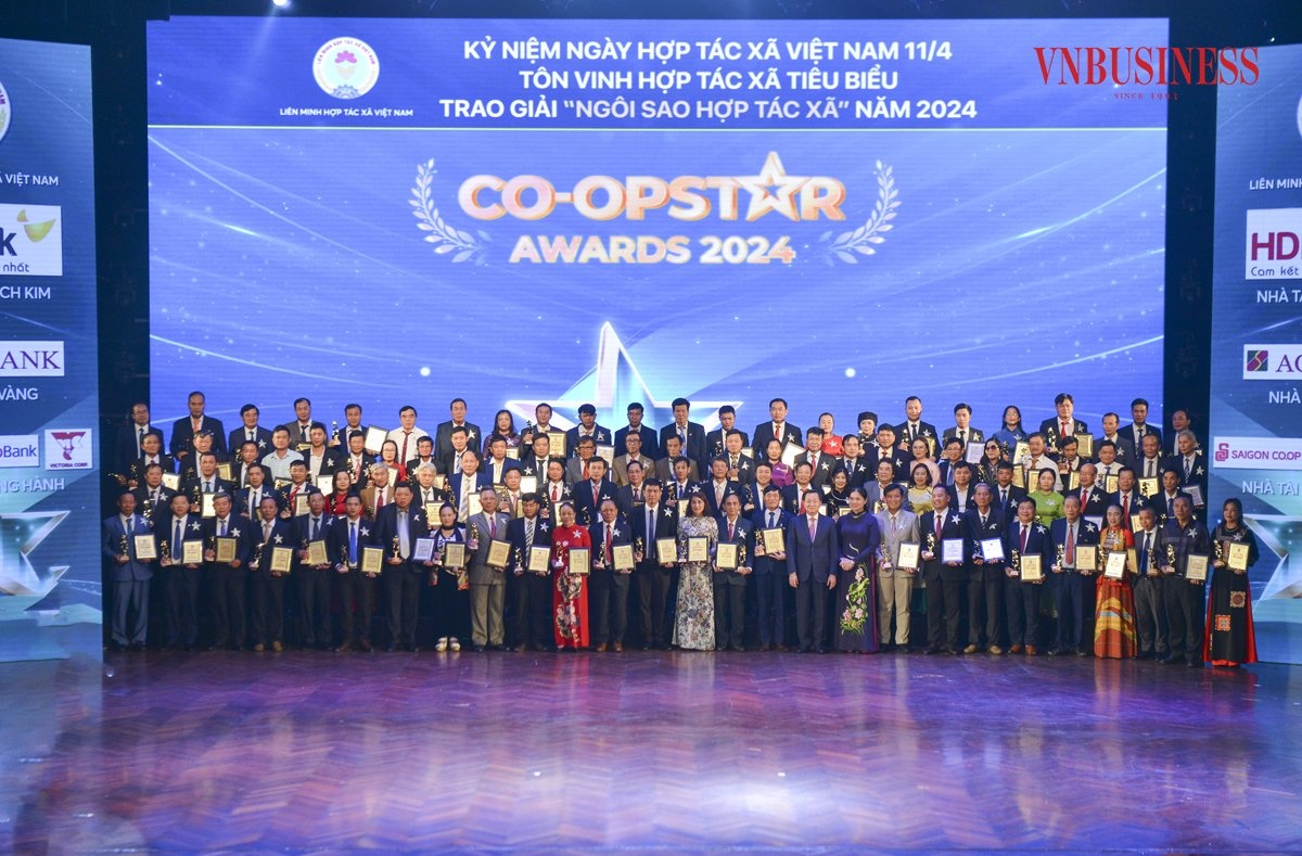 Tháng hành động vì Hợp tác xã năm 2024: Tôn vinh 100 hợp tác xã tiêu biểu và trao giải Ngôi sao HTX Việt Nam năm 2024 “CoopStar Awards 2024”