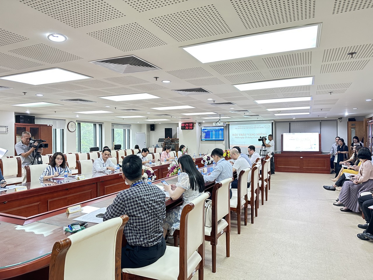Đấu thầu vàng miếng: 11 doanh nghiệp tham gia, chỉ có 2 đơn vị trúng 3.400 lượng vàng