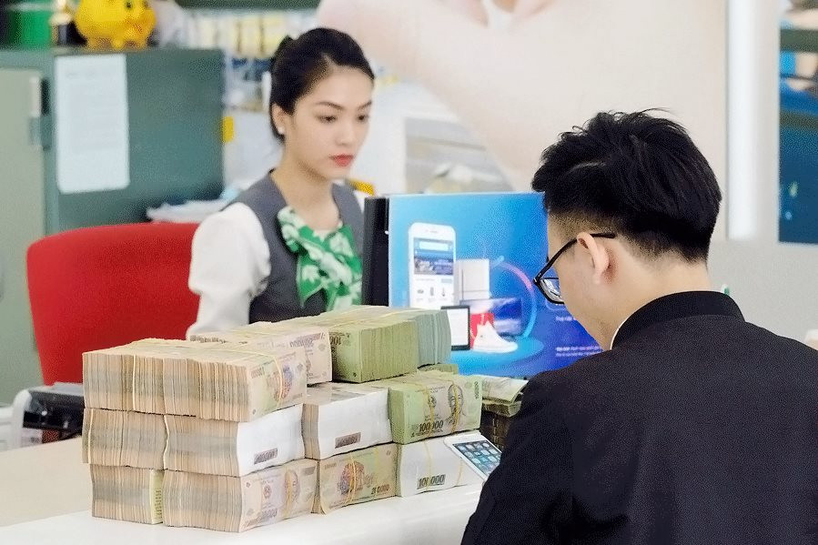 Nợ xấu tăng nóng, khả năng 'phòng thủ' của ngân hàng đang sụt giảm?