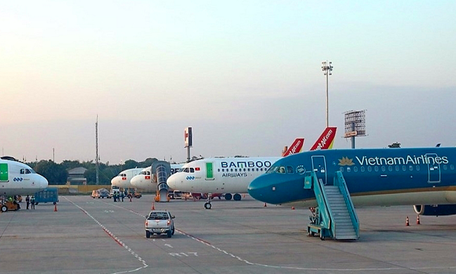 Đường bay nội địa ế vé dịp hè