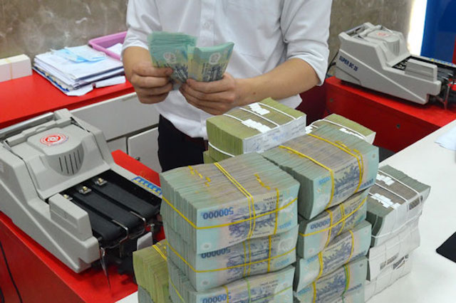 Rủi ro cho trái phiếu doanh nghiệp khi lãi suất tăng trở lại