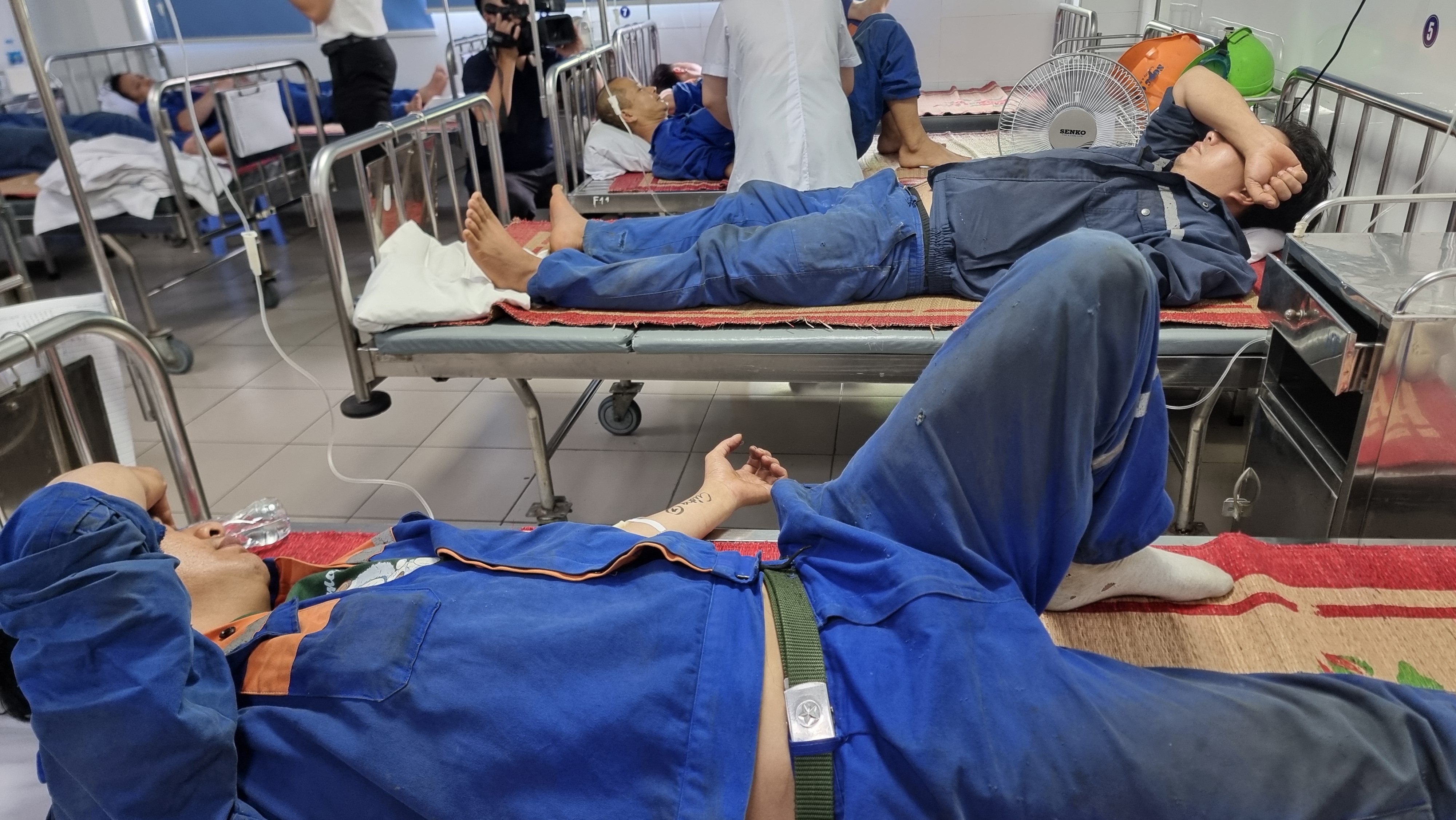 Hơn 100 công nhân Công ty CP đóng tàu Sông Cấm nghi bị ngộ độc thực phẩm