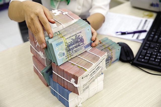 Lãi suất huy động tăng là mối lo của cả ngân hàng và doanh nghiệp?