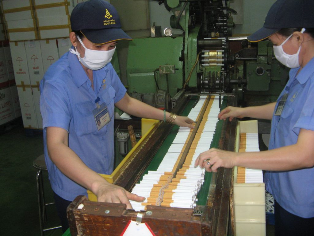 Đề xuất áp dụng mức thuế tuyệt đối với thuốc lá lên tới 10.000 đồng/bao