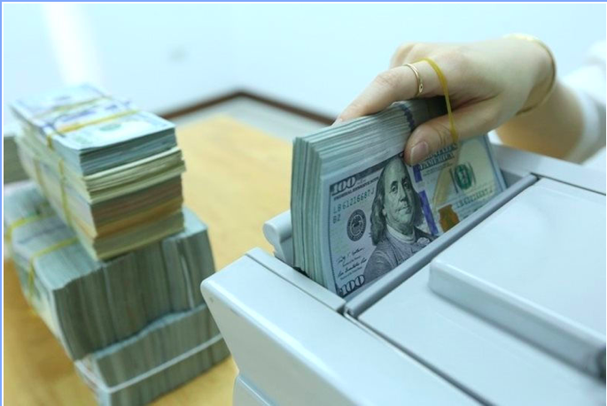 VND mất giá gần 5% có đáng lo?