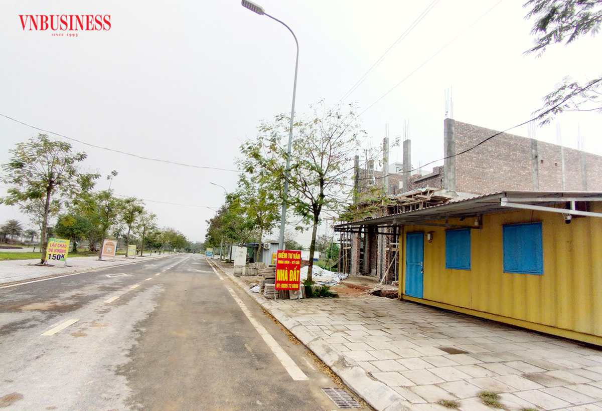 Môi giới nhà đất ồ ạt quay trở lại, còn cơ hội 'làm mưa làm gió'?