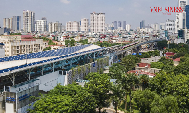 <p class="Normal">
Sáng nay, &lpar;8.8&rpar; tuyến đường sắt đô thị Nhổn – Ga Hà Nội đoạn trên cao dài 8,5km từ ga S1 đến ga S8 đã chính thức được đưa vào khai thác thương mại sau 14 năm xây dựng.</p>
