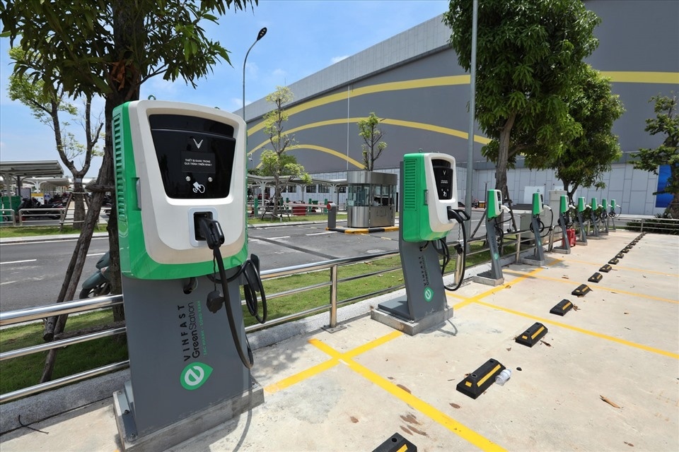 Đề xuất cơ chế hỗ trợ giá điện cho trạm sạc xe điện