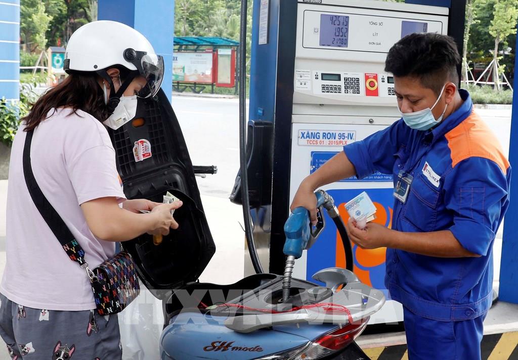 Bộ Tài chính sẽ hướng dẫn doanh nghiệp đầu mối nộp số dư Quỹ bình ổn giá xăng dầu vào ngân sách nhà nước