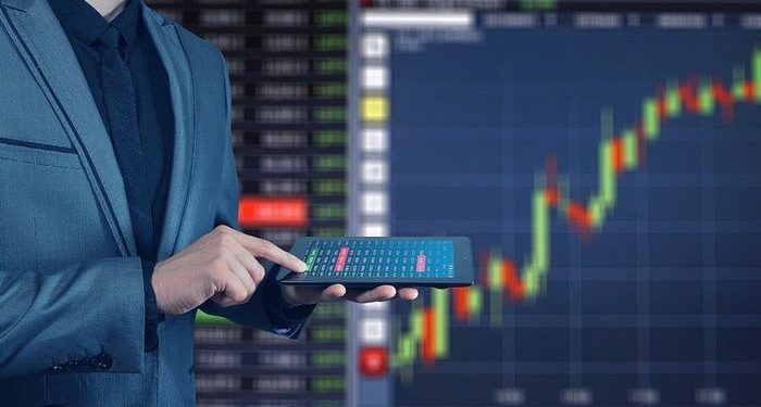 Kiên nhẫn tìm điểm mua tại nhóm 'dẫn sóng' sau kỳ nghỉ lễ