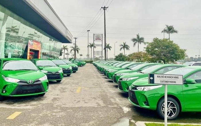 Grab và Gojek có kế hoạch chuyển hướng xe điện làm taxi