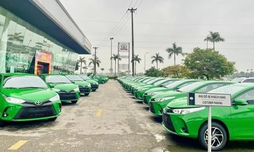 Grab và Gojek có kế hoạch chuyển hướng xe điện làm taxi