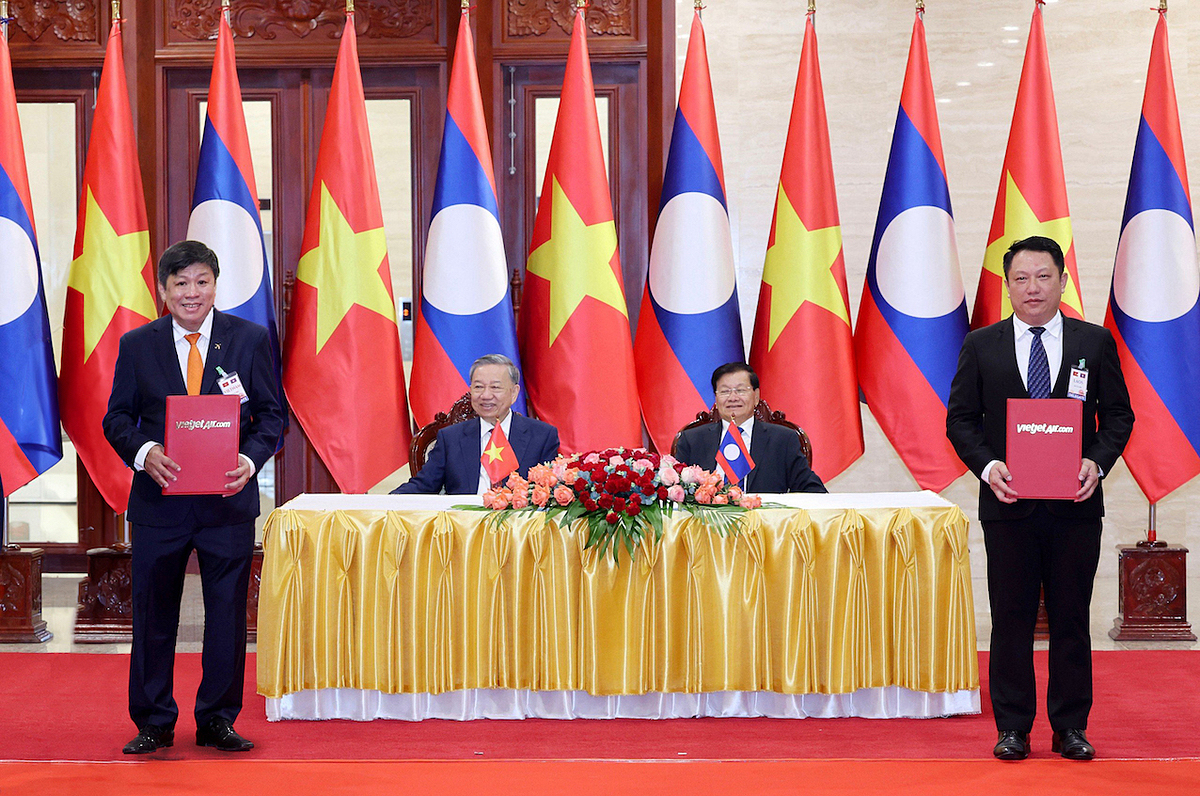 Vietjet tăng cường kết nối vận tải hàng không Việt Nam - Lào