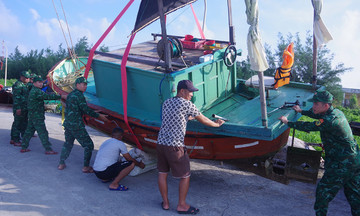 Hải Phòng không còn tàu thuyền ở vùng nguy hiểm, trưng dụng trường học làm nơi tránh bão số 3