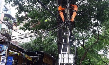 Bộ Công Thương: Khẩn trương khôi phục hệ thống điện cho sản xuất và sinh hoạt của nhân dân