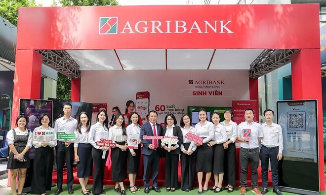 Agribank tiên phong trong phát triển kinh tế và trách nhiệm xã hội