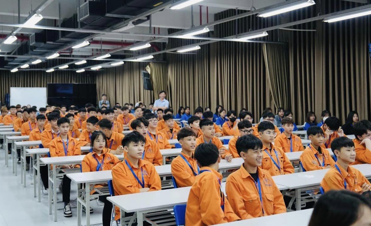 'Khát' lao động, các nhà cung cấp của Apple tại Việt Nam hứa thưởng tiền cho ứng viên