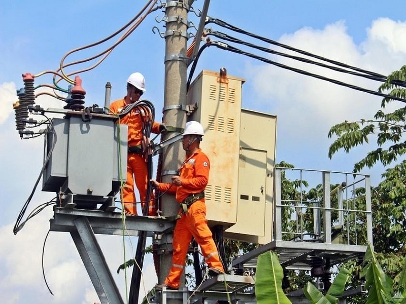 Giá điện tăng 4,8%, lên hơn 2.100 đồng/kWh từ hôm nay