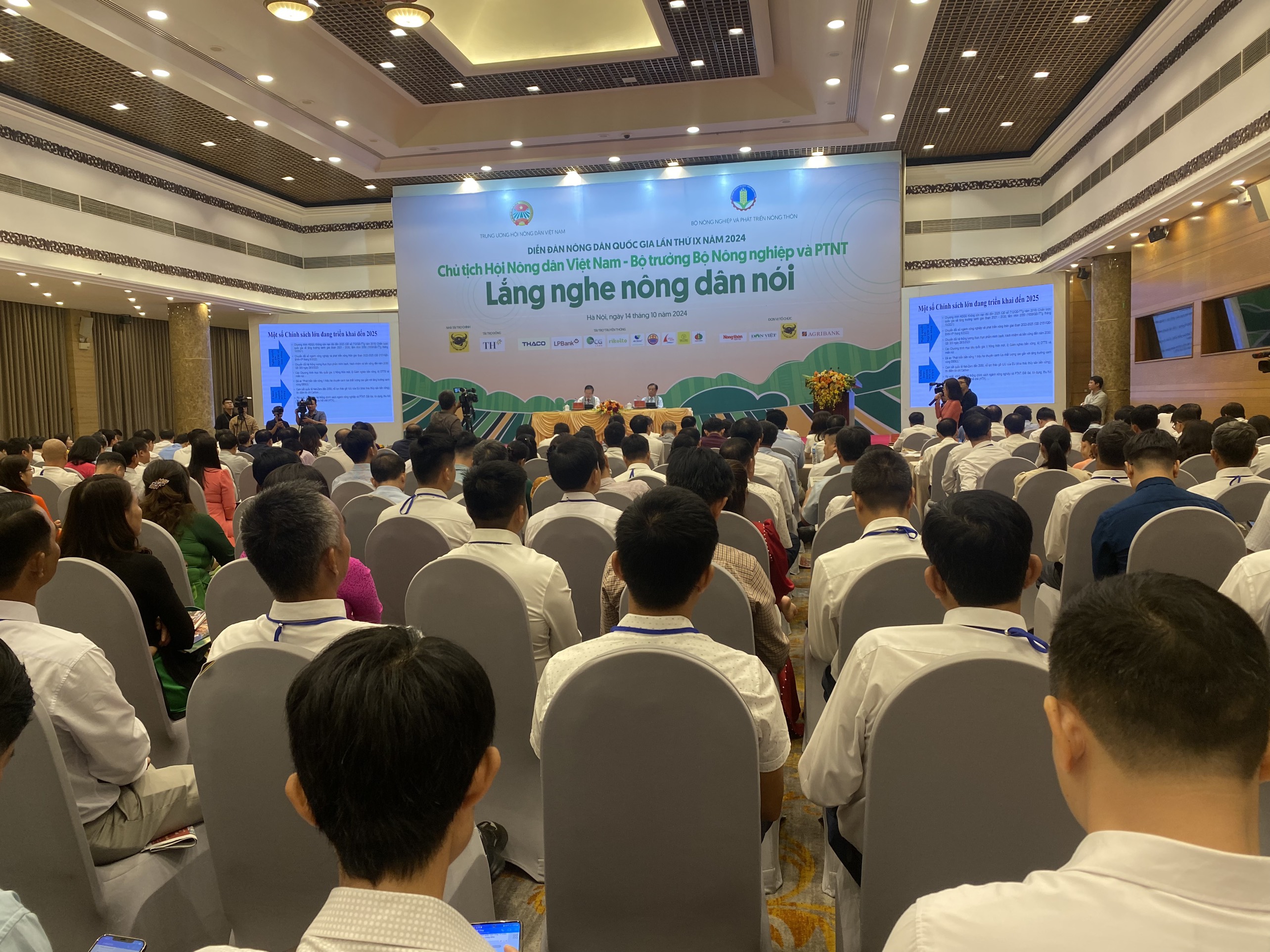 Đối thoại không khoảng cách để 'gỡ khó' cho HTX, nông dân