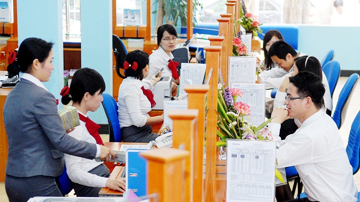 Doanh thu giảm, doanh nghiệp bảo hiểm ngóng quy định bán bảo hiểm qua ngân hàng