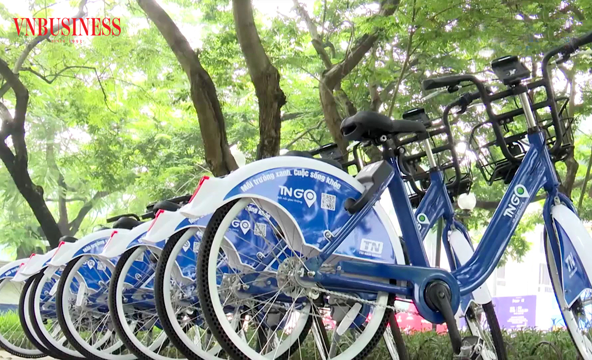 Từ xe đạp đô thị đến 'bài toán' hút khách cho giao thông công cộng tại Hà Nội