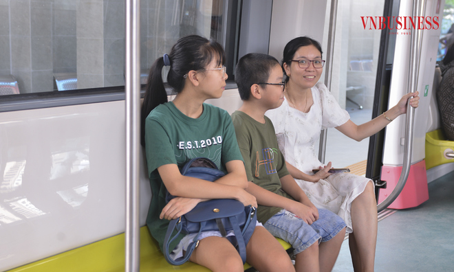 Từ phát hành thẻ miễn phí đến những 'thỏi nam châm' tăng sức hút cho giao thông công cộng tại Hà Nội