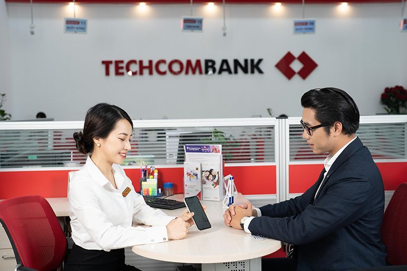 Vì sao hàng loạt ngân hàng thông báo một số dịch vụ gián đoạn trong ngày 1/11?