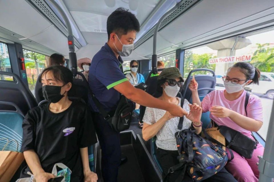 Để HTX vận tải tự tin chuyển đổi sang xe buýt điện