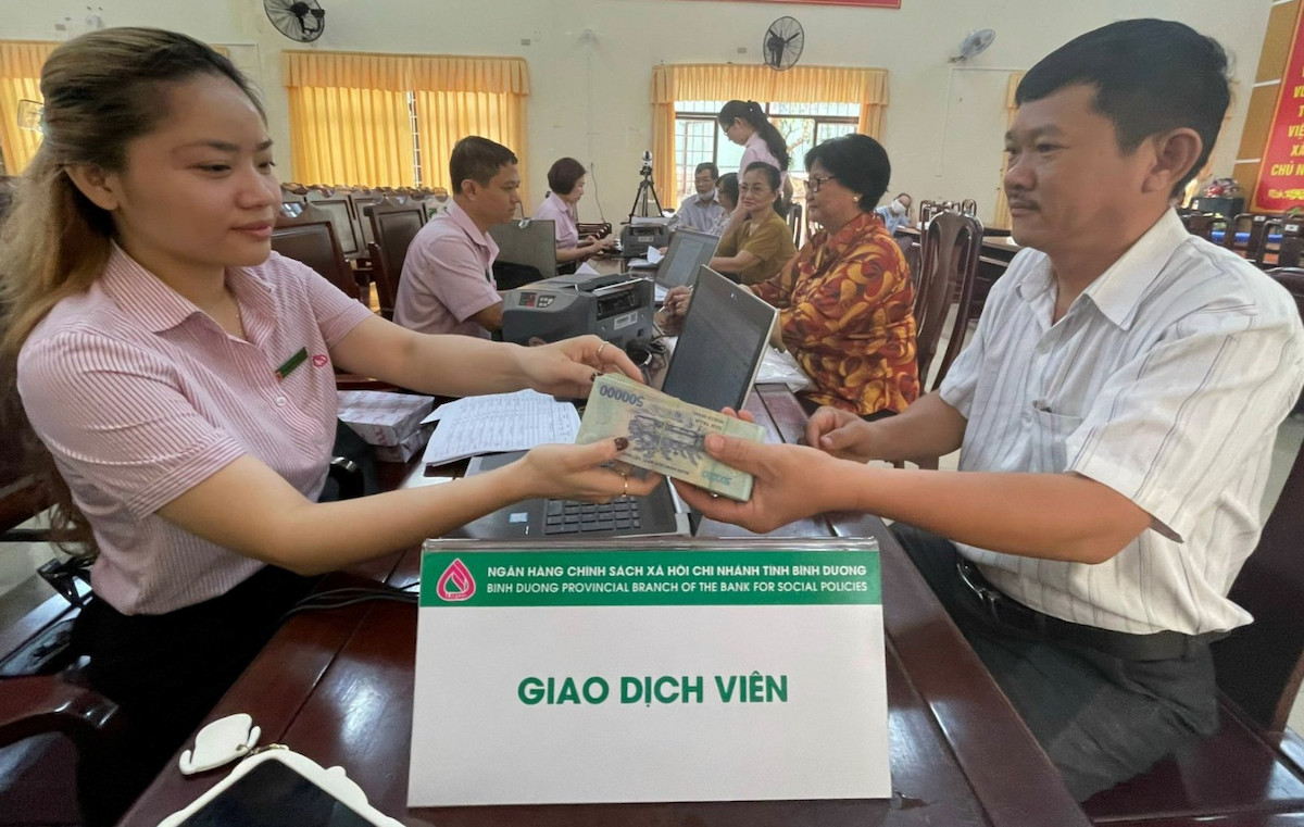 Người thu nhập thấp đón tin vui về lãi suất cho vay mua nhà ở xã hội năm 2025