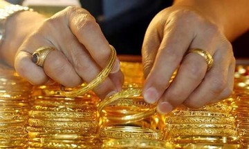 Giá vàng trong nước tiếp đà tăng từ 100.000 – 500.000 đồng/lượng