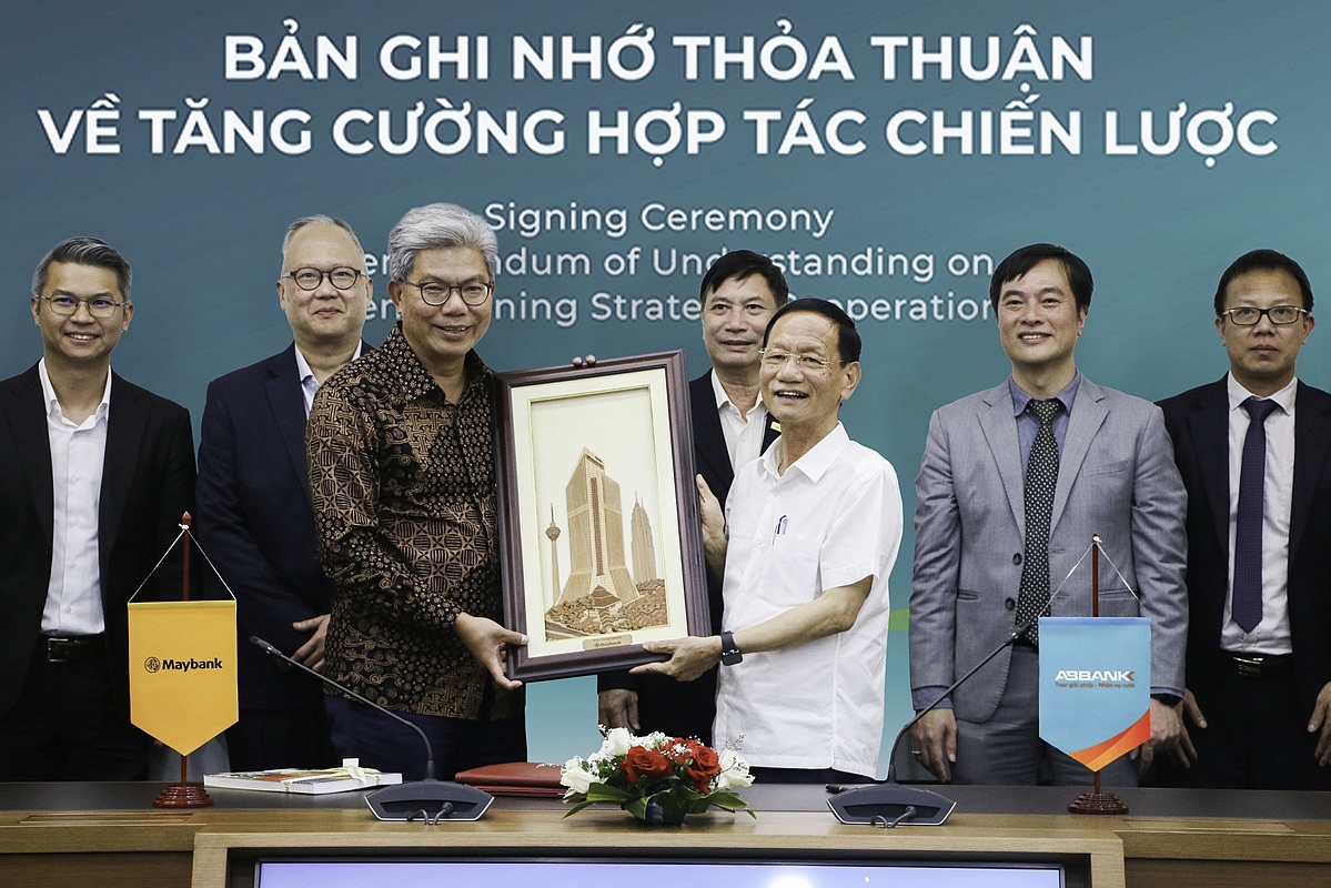 ABBank thành lập uỷ ban chiến lược phát triển bền vững ESG với vai trò dẫn dắt của ông Vũ Văn Tiền
