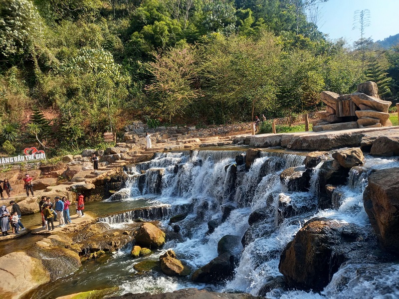 Nhiều địa phương doanh thu du lịch tăng mạnh đạt nghìn tỷ dịp Tết