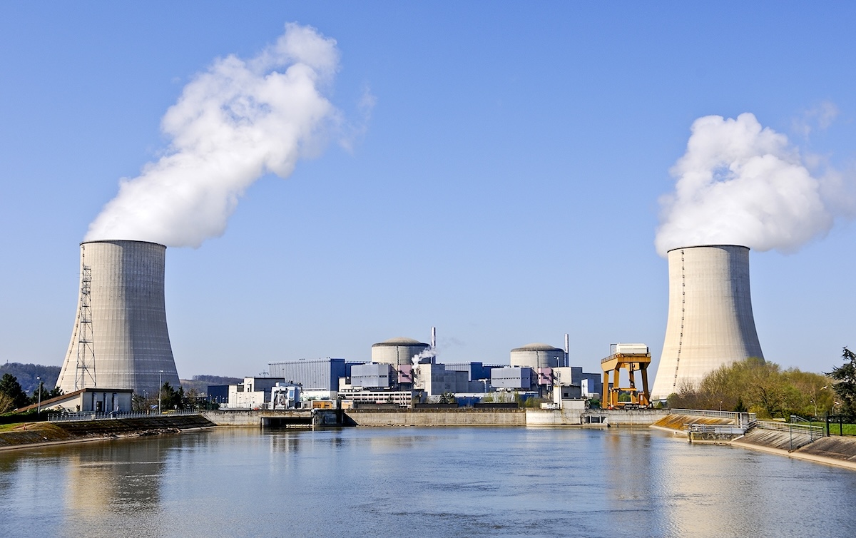 Được giao làm chủ đầu tư 2 nhà máy điện hạt nhân Ninh Thuận, EVN và Petrovietnam kinh doanh ra sao?