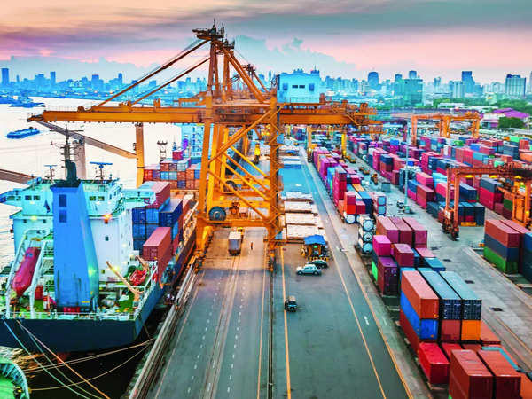 Standard Chartered dự báo kinh tế Việt Nam 2025 tăng trưởng tích cực, nhưng vẫn cần thận trọng