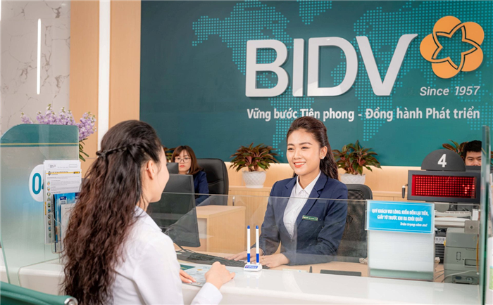 Vì sao nhân sự ngành ngân hàng biến động mạnh?