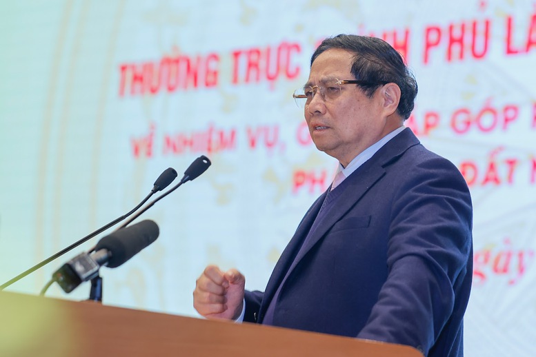 Thủ tướng: Cả nước tăng trưởng ít nhất 8% thì các doanh nghiệp phải tăng trưởng từ 8% trở lên