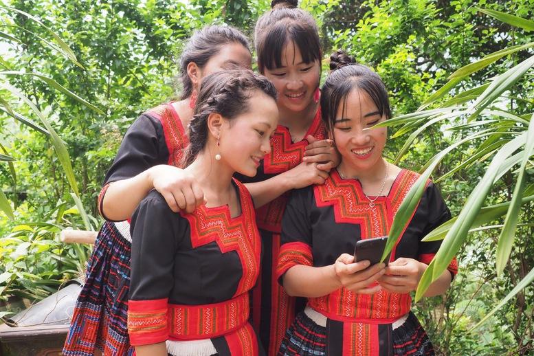 Thương mại điện tử mở cơ hội phát triển cho HTX vùng dân tộc thiểu số