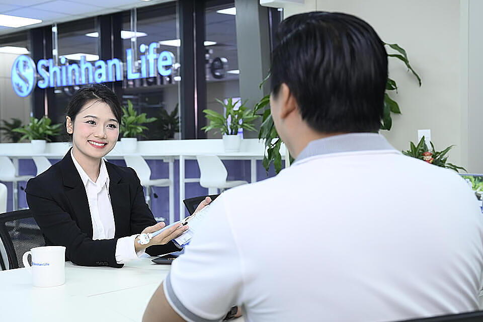Shinhan Life Việt Nam ra mắt sản phẩm bảo hiểm liên kết chung đóng phí định kỳ