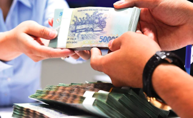 Vốn rẻ đổ vào thị trường bất động sản, lại lo tăng trưởng nóng