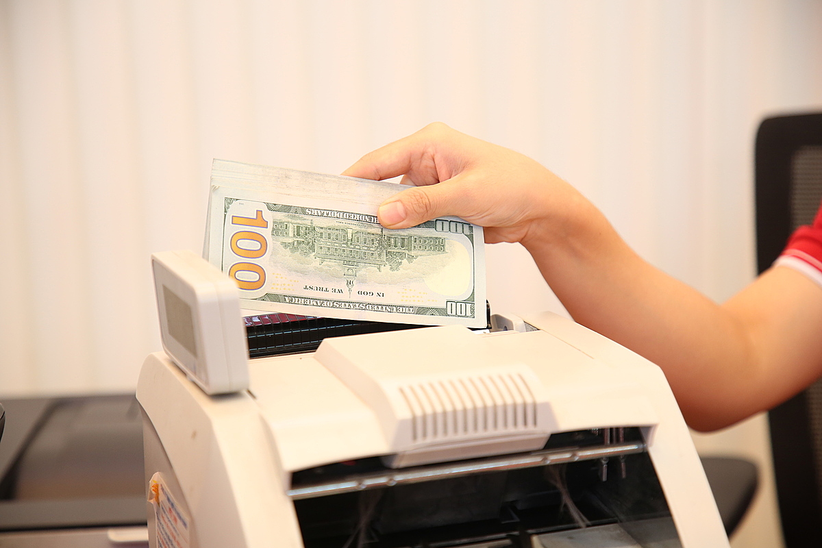 Standard Chartered nâng dự báo tỷ giá USD-VND