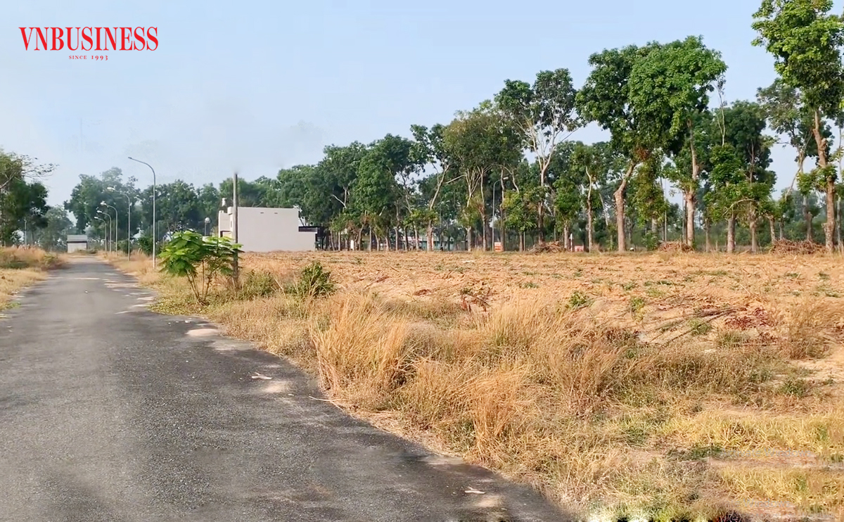 Lao vào cơn sốt đất nền vùng ven, cẩn trọng vòng xoáy 'đu đỉnh'