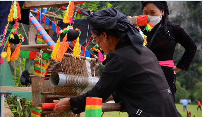 Thổ cẩm Lâm Bình và hành trình giúp giảm nghèo cho đồng bào dân tộc thiểu số