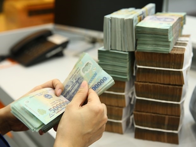 Tín dụng khởi sắc nhưng rủi ro nợ xấu sẽ tăng