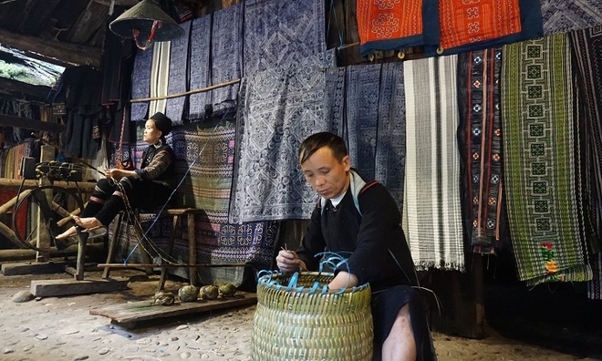 Công nghệ thông tin mở ‘cánh cửa mới’ cho đồng bào dân tộc thiểu số ở Sa Pa