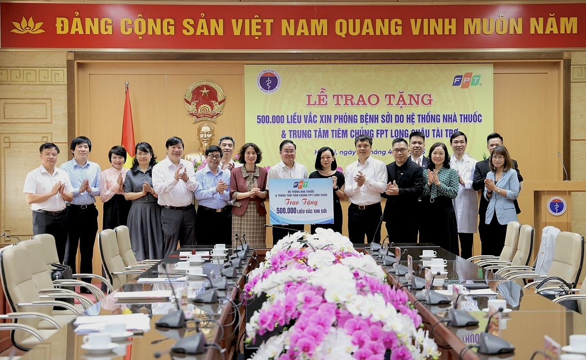 Nửa triệu liều vắc xin sởi từ Tiêm chủng Long Châu sẽ nhanh chóng được Bộ Y tế phân bổ đến các địa phương chưa đạt tỷ lệ tiêm phòng