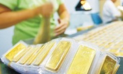 Giá vàng trong nước ‘rớt’ mạnh, người mua lỗ 7,5 triệu đồng nếu mua từ đỉnh