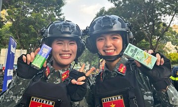 Vinamilk tiếp thêm dinh dưỡng cho người dân hòa cùng đại lễ kỷ niệm 50 năm thống nhất đất nước